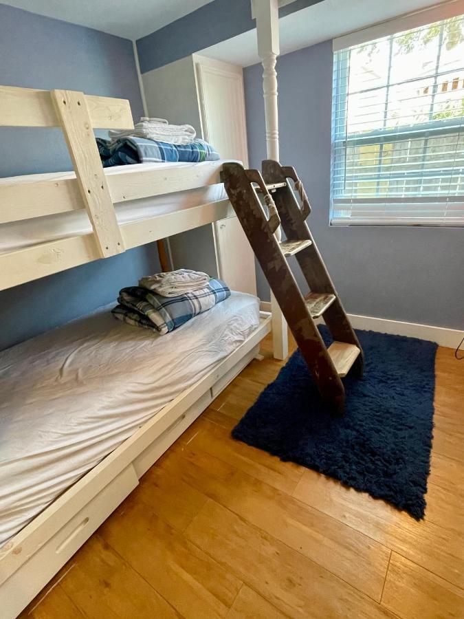 Seablue Cottage - Downstairs; 2 Blocks To The Beach Galveston Exterior foto